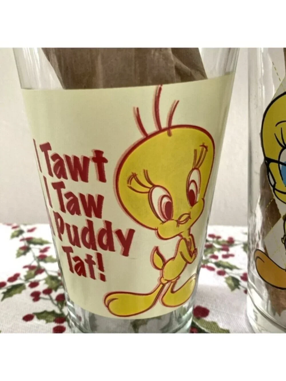 Looney Tunes Tweety Bird 2 Pint Glasses 